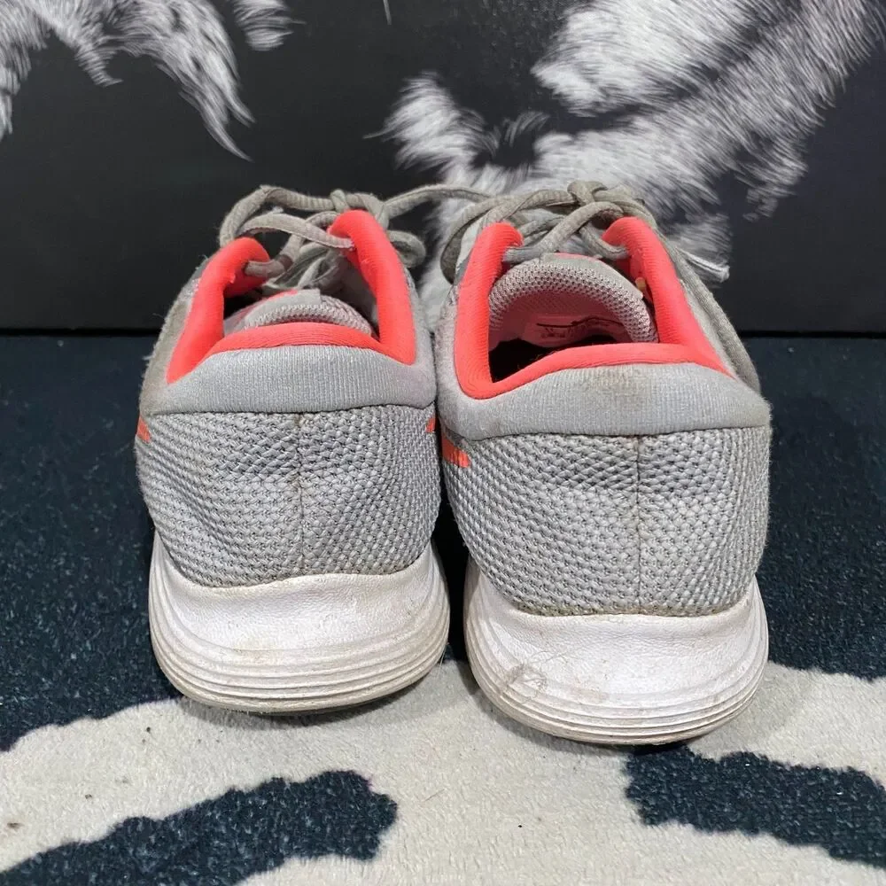 Nike Revolution 4 GS 943306-003 Athletic Sneaker Boys 5 Gray Mesh Sports Running